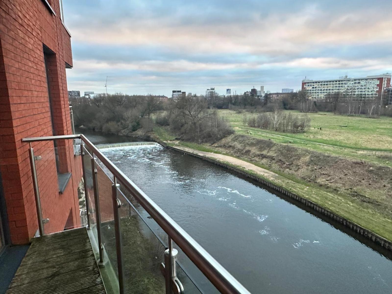 Adelphi Wharf Apartments By Beehosting Manchester Zewnętrze zdjęcie
